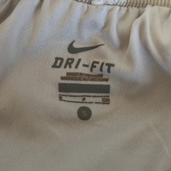 Nike Dri-Fit Shorts - Picture 4 of 5